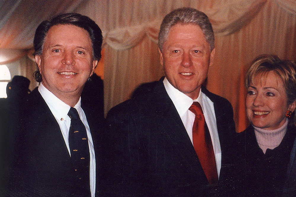 GovJan19-004-MC-Bill-and-Hillary-Clinton