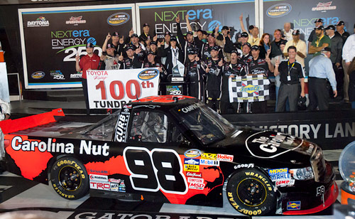 2013-Sauter-in-victory-lane_500w
